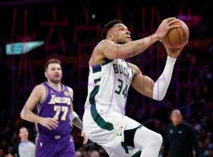 雄鹿105-101湖人 字母哥21分东契奇6犯离场 雄鹿105-101湖人 字母哥21分东契奇6犯离场