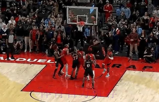 谢德仓促出手抛投打进准绝平，76人猛龙打入加时赛